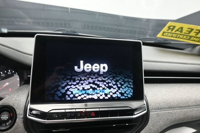 Used 2024 Jeep Compass Latitude AWD/4WD image 20