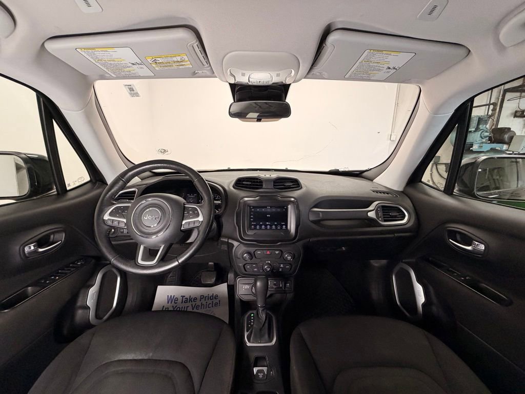 Used 2018 Jeep Renegade Latitude w/ Cold Weather Group AWD/4WD image 11