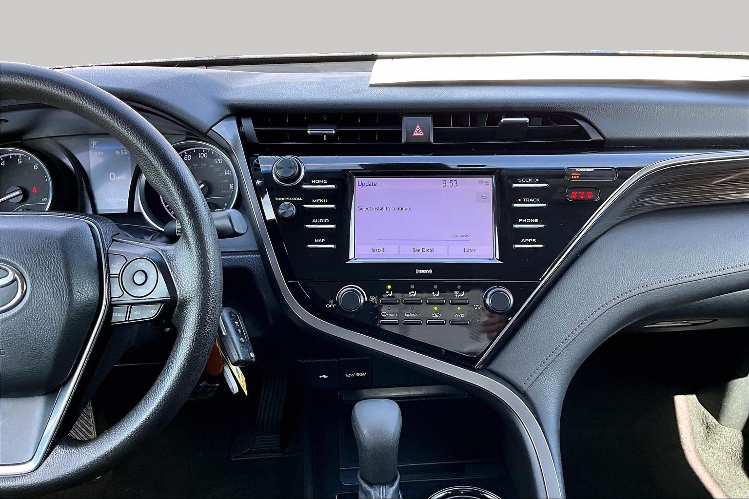 Used 2020 Toyota Camry LE FWD image 6