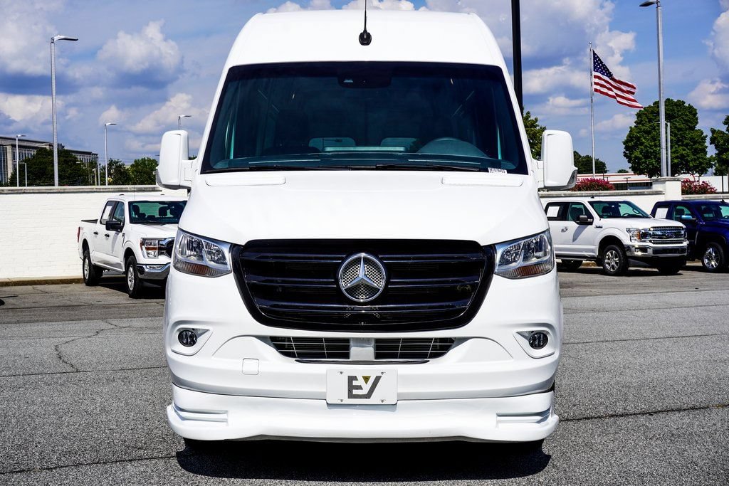 Used 2021 Mercedes-Benz Sprinter 3500 w/ Swivel Seat Package image 12