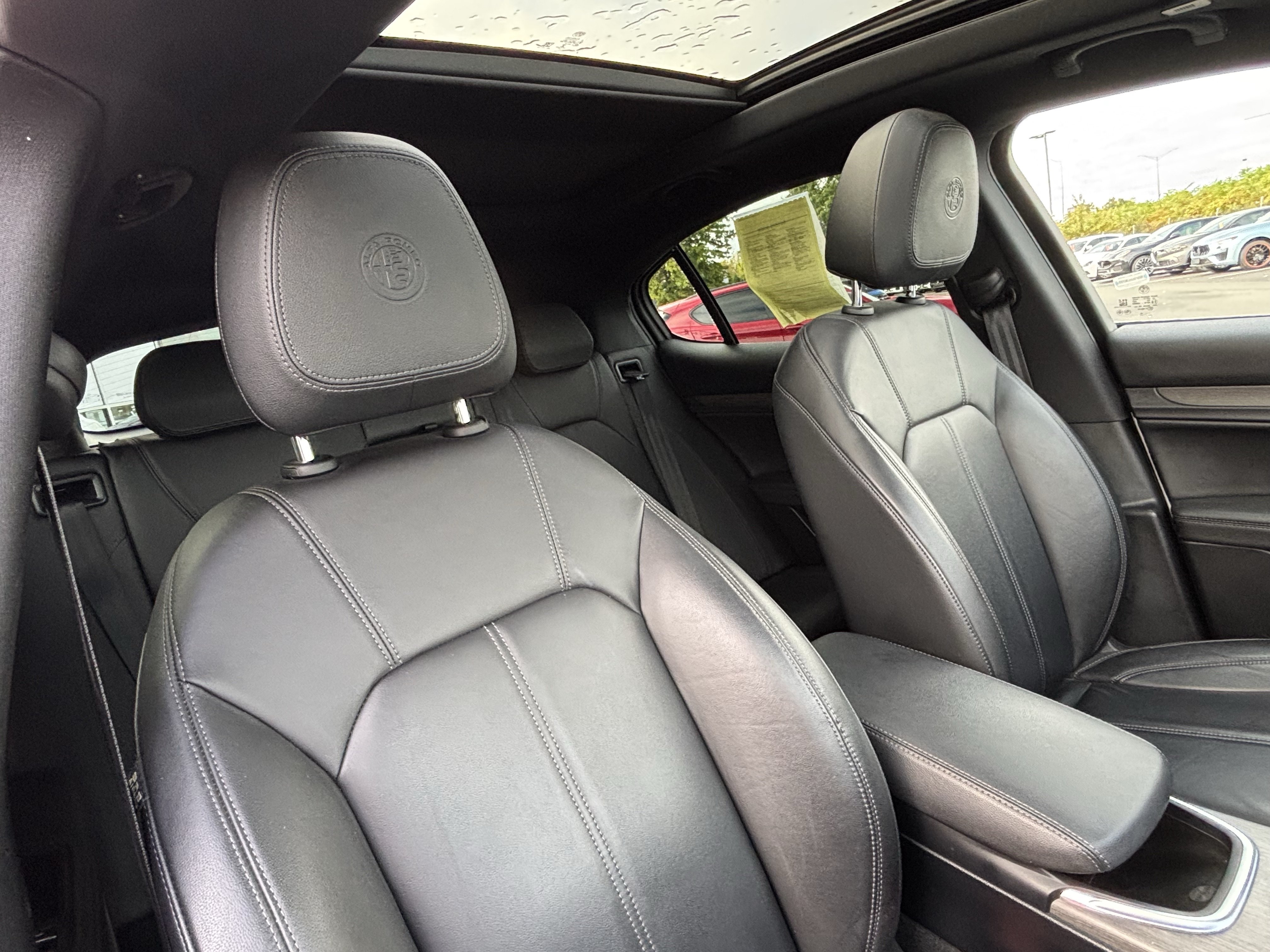 Certified 2023 Alfa Romeo Stelvio Ti AWD/4WD image 31