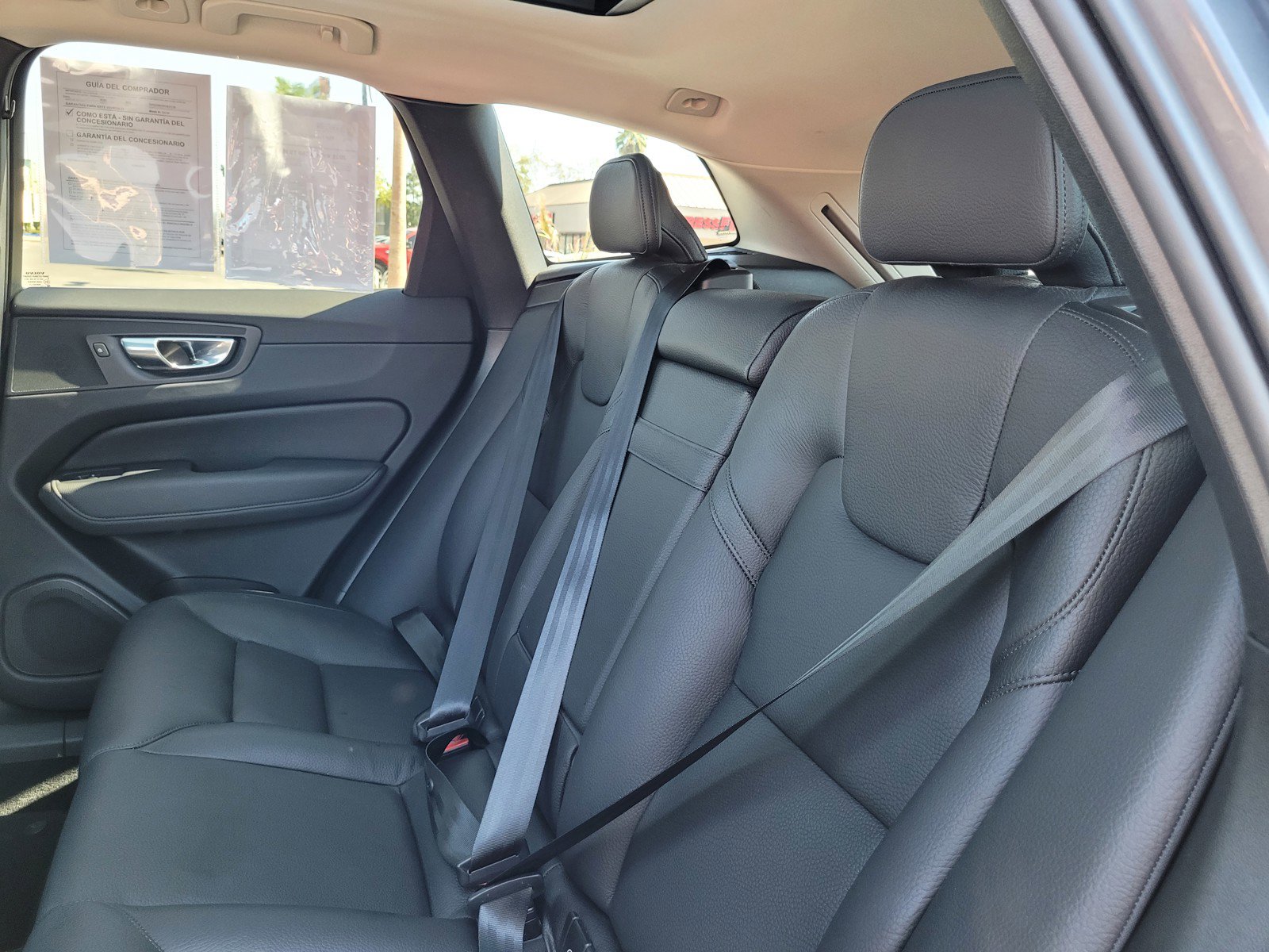 Used 2021 Volvo XC60 T5 Momentum image 12