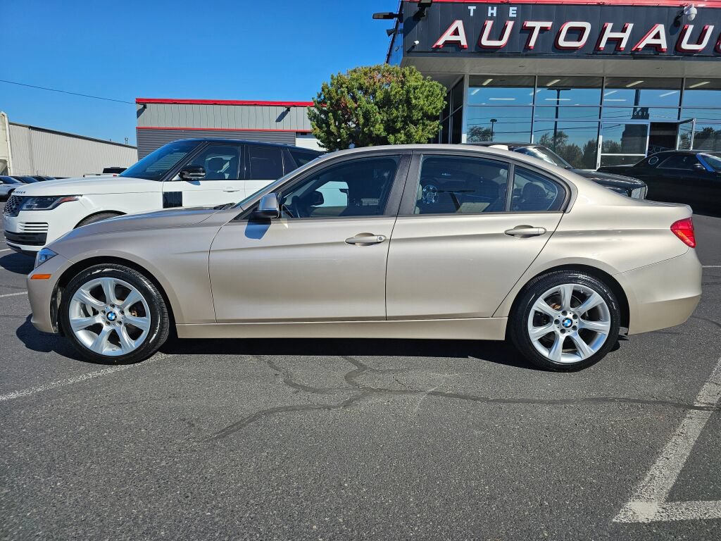 Used 2013 BMW 328i Sedan RWD image 2