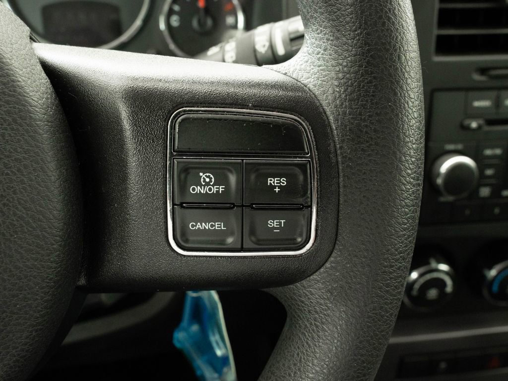 Used 2012 Jeep Liberty Sport RWD image 26