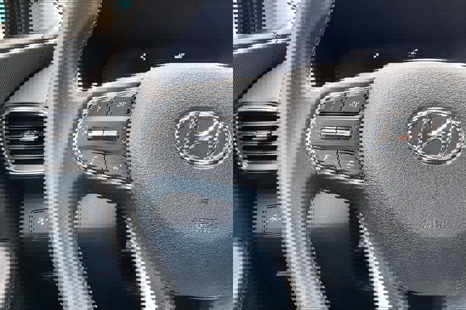 Used 2021 Hyundai Santa Fe SEL w/ Convenience Package image 20