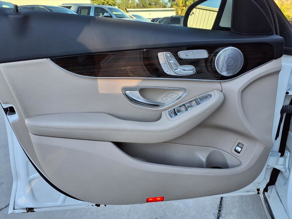 Used 2021 Mercedes-Benz C 300 Sedan image 21