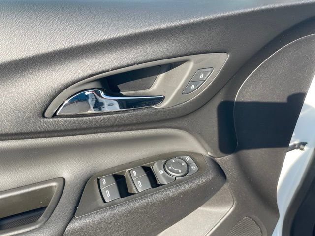 Used 2024 Chevrolet Equinox LT w/ LPO, Floor Liner Package FWD image 17