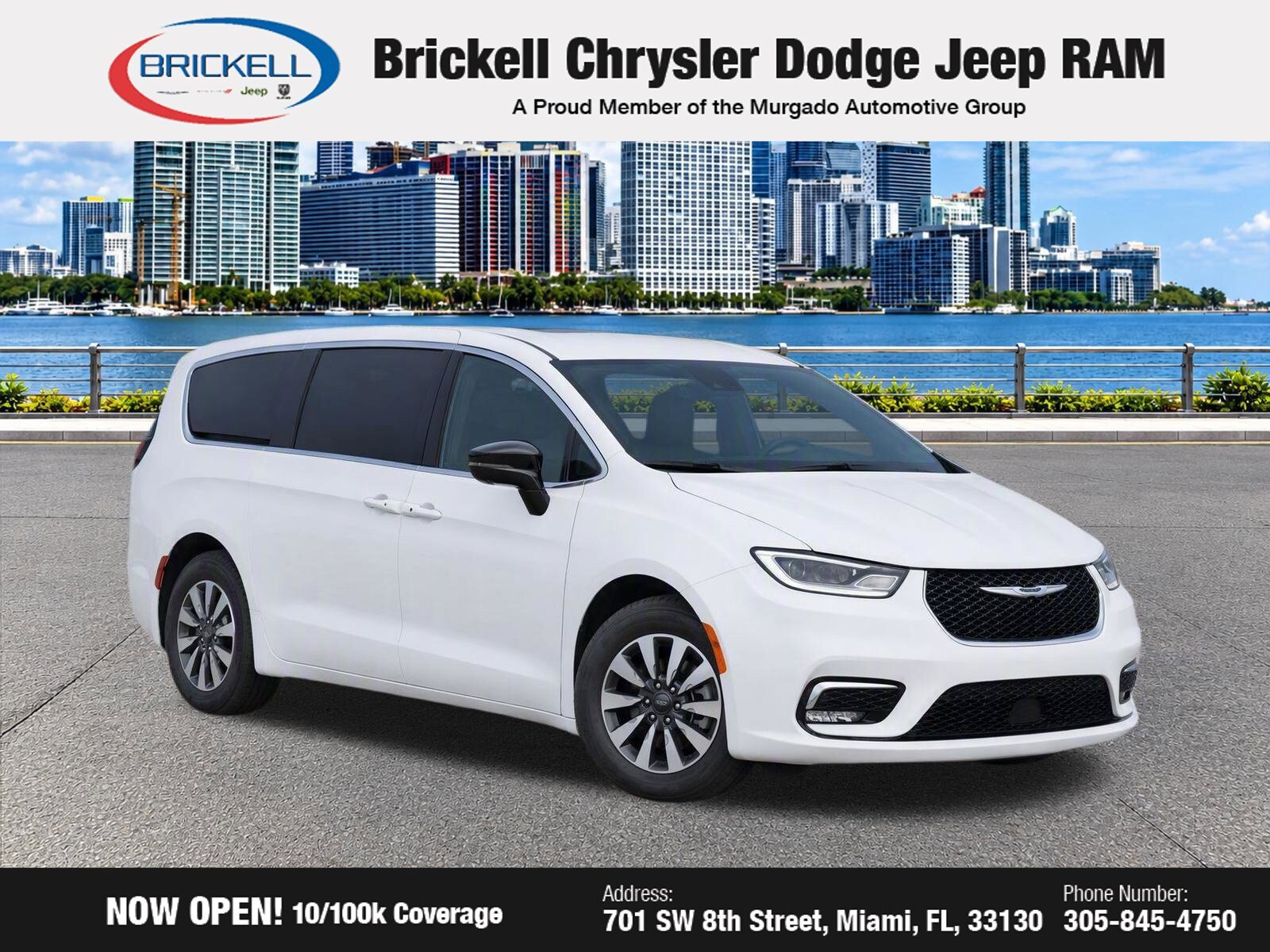 Used 2024 Chrysler Pacifica Limited FWD image 2