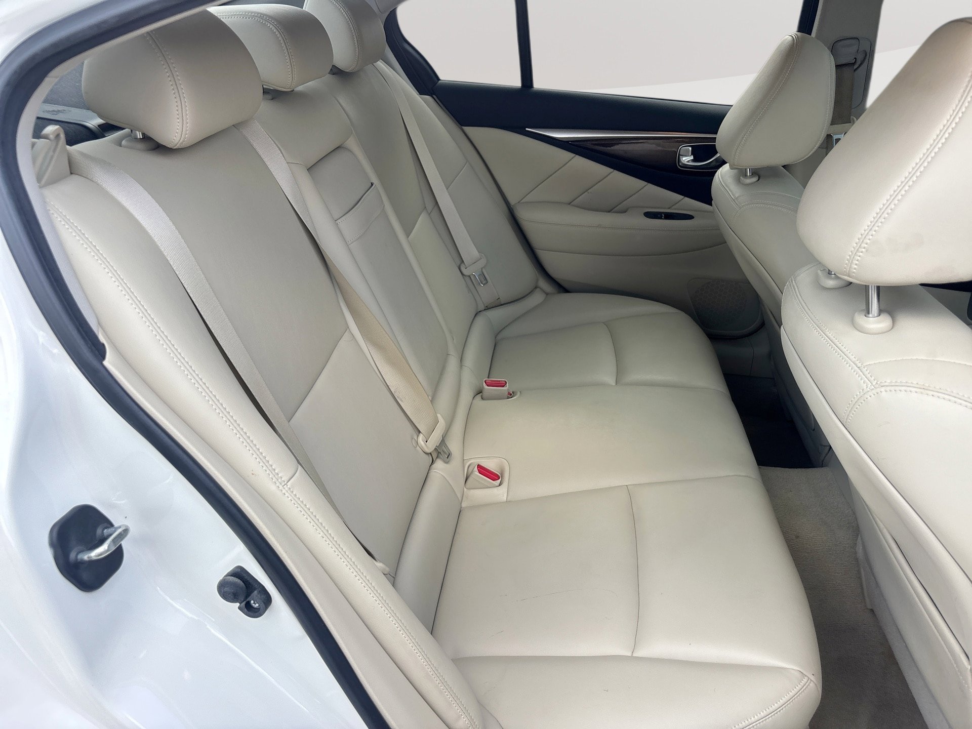 Used 2019 INFINITI Q50 Luxe w/ Cargo Package (L96) RWD image 27