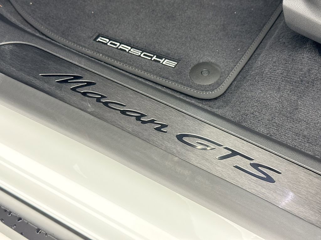 New 2026 Porsche Macan GTS Electric AWD/4WD image 12