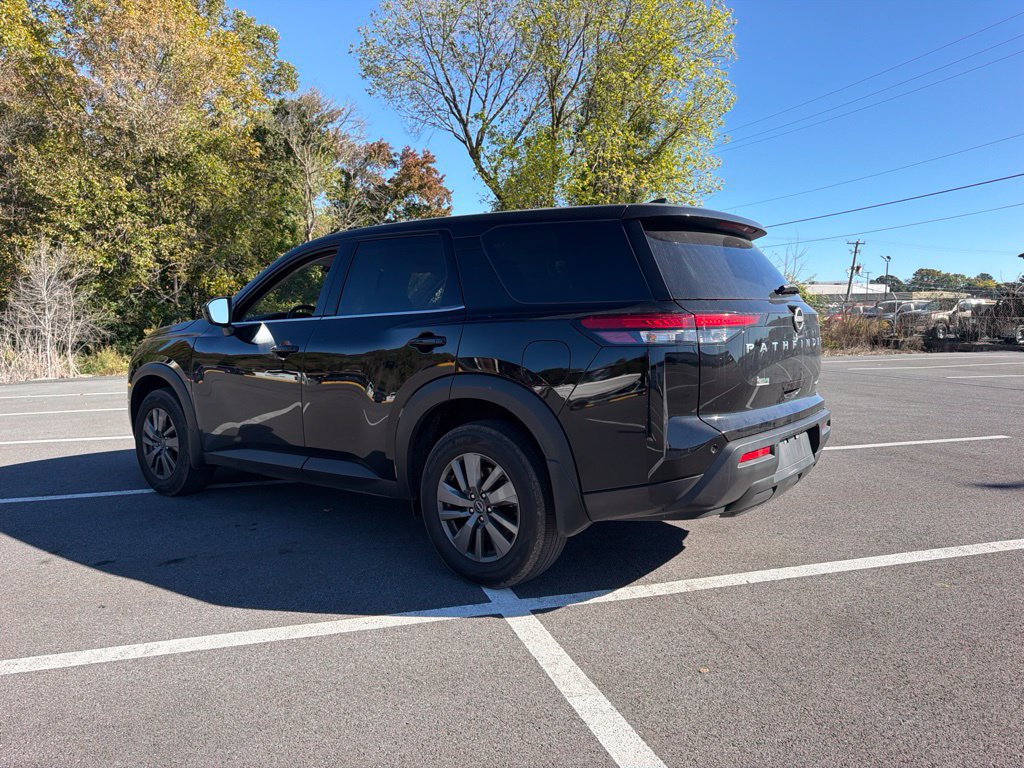 Used 2025 Nissan Pathfinder S AWD/4WD image 7