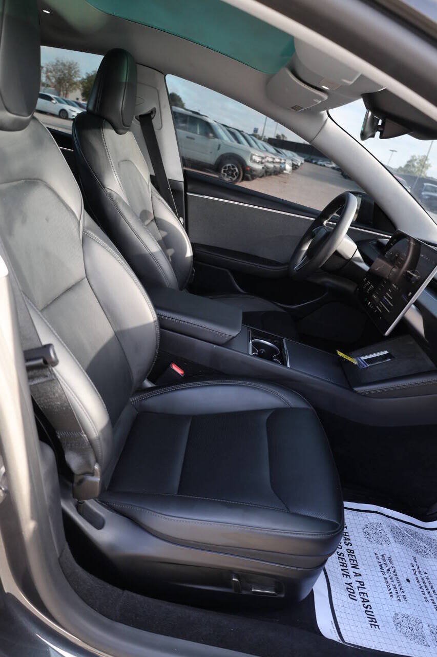 Used 2025 Tesla Model 3 Long Range RWD image 15