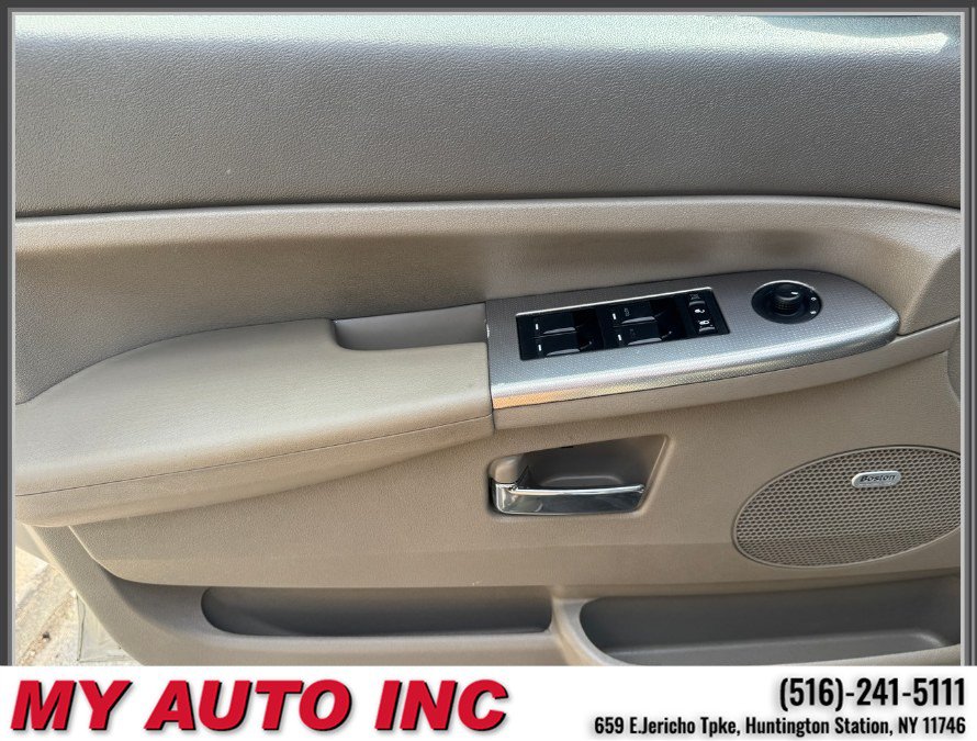 Used 2009 Jeep Grand Cherokee Laredo AWD/4WD image 25