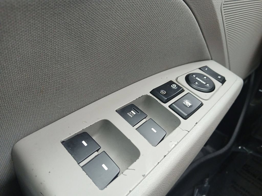 Used 2020 Hyundai Elantra SEL FWD image 16