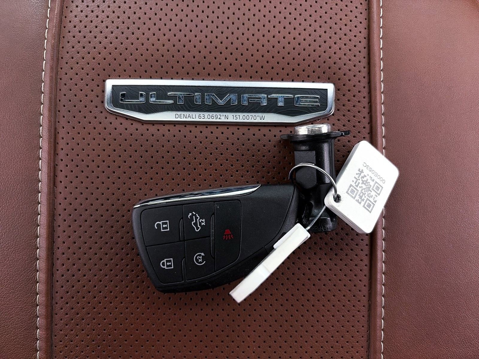 Used 2025 GMC Sierra 2500 Denali Ultimate image 32