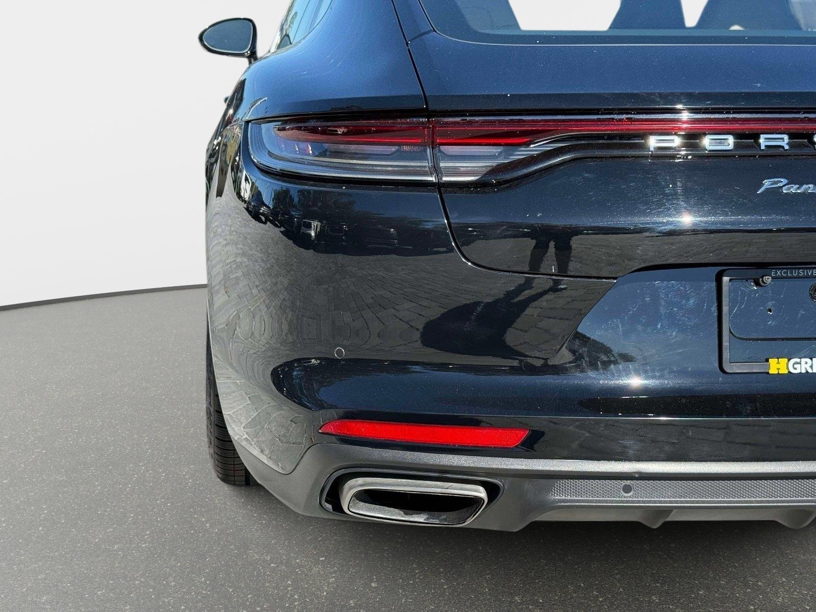Used 2022 Porsche Panamera 4 AWD/4WD image 23