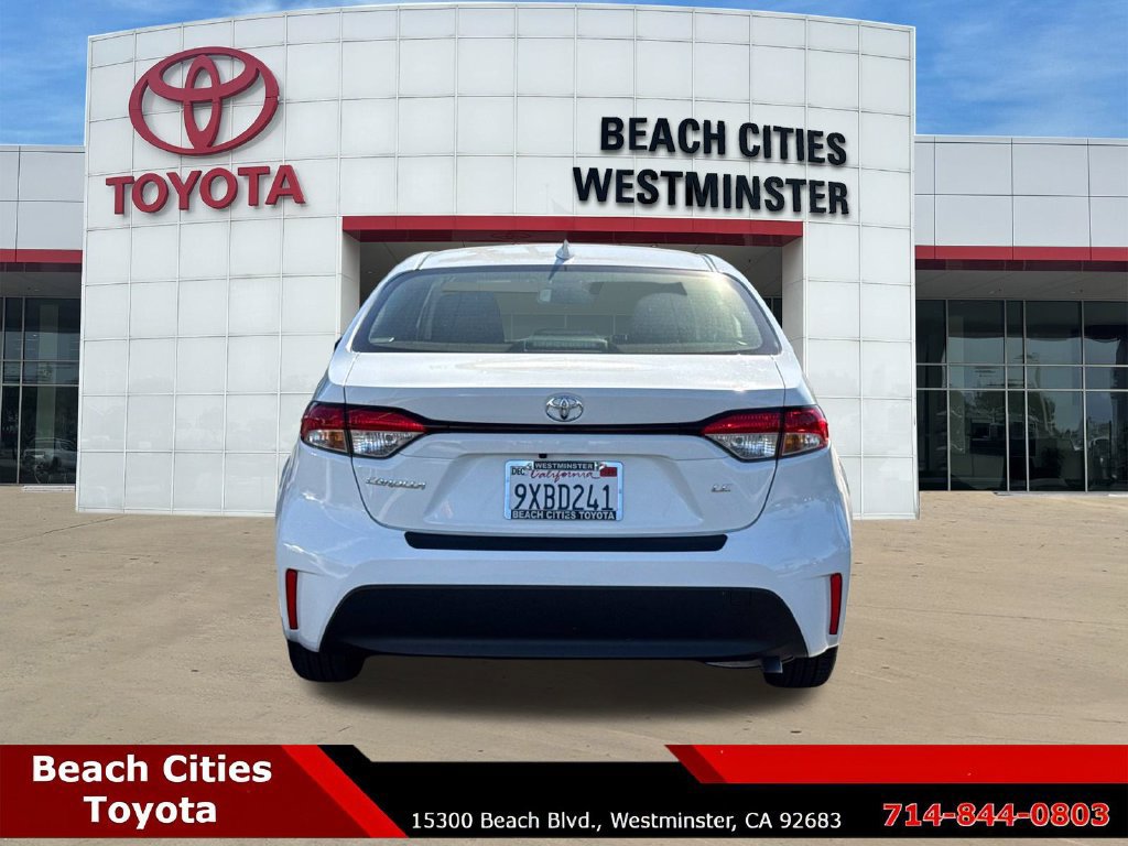 Certified 2026 Toyota Corolla LE w/ LE Premium Package FWD image 9