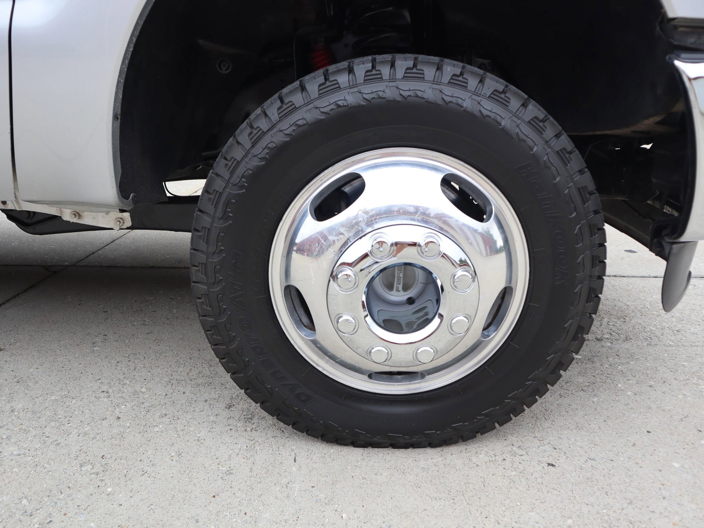 Used 2015 Ford F350 Lariat w/ Lariat Interior Package image 37