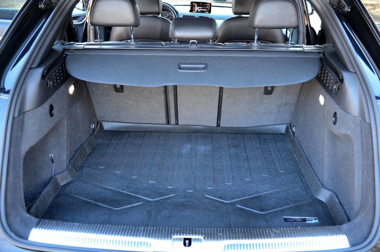 Used 2018 Audi Q3 2.0T Premium Plus w/ Premium Plus Package image 12