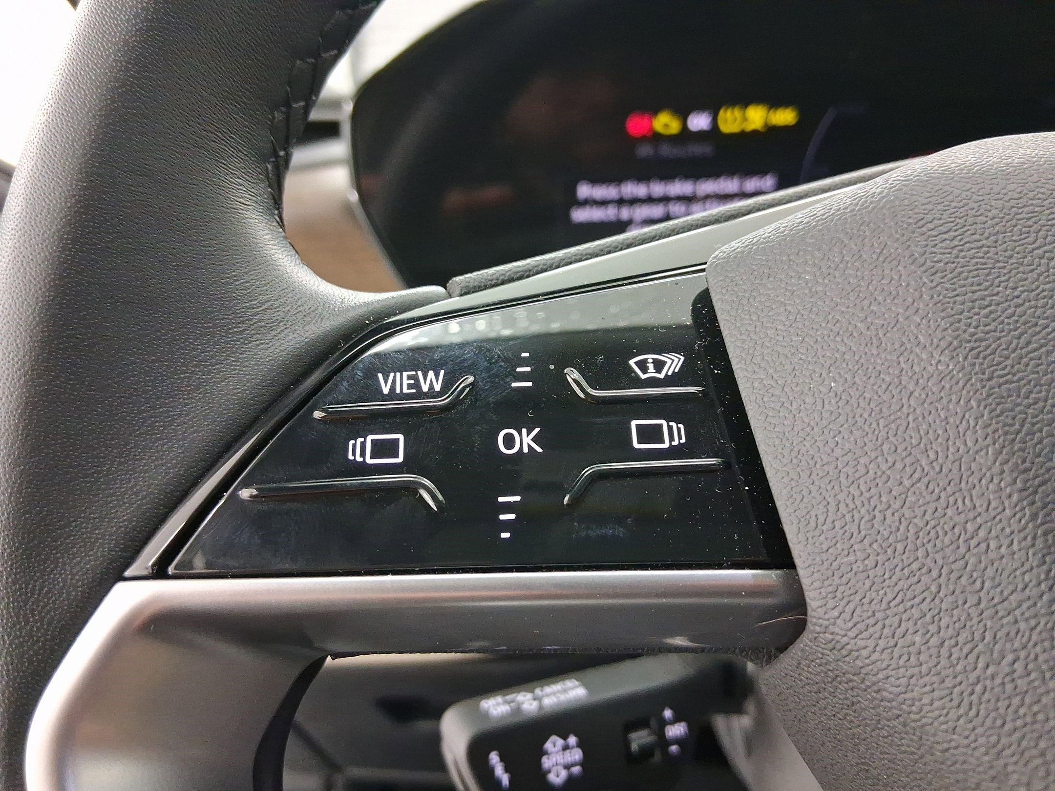 Used 2025 Audi A6 e-tron Premium Plus w/ Premium Plus image 15