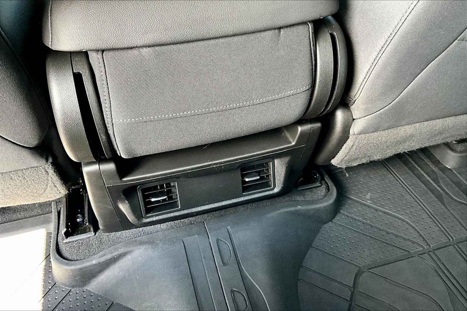 Used 2020 Chevrolet Silverado 1500 LT w/ LT Value Package AWD/4WD image 10