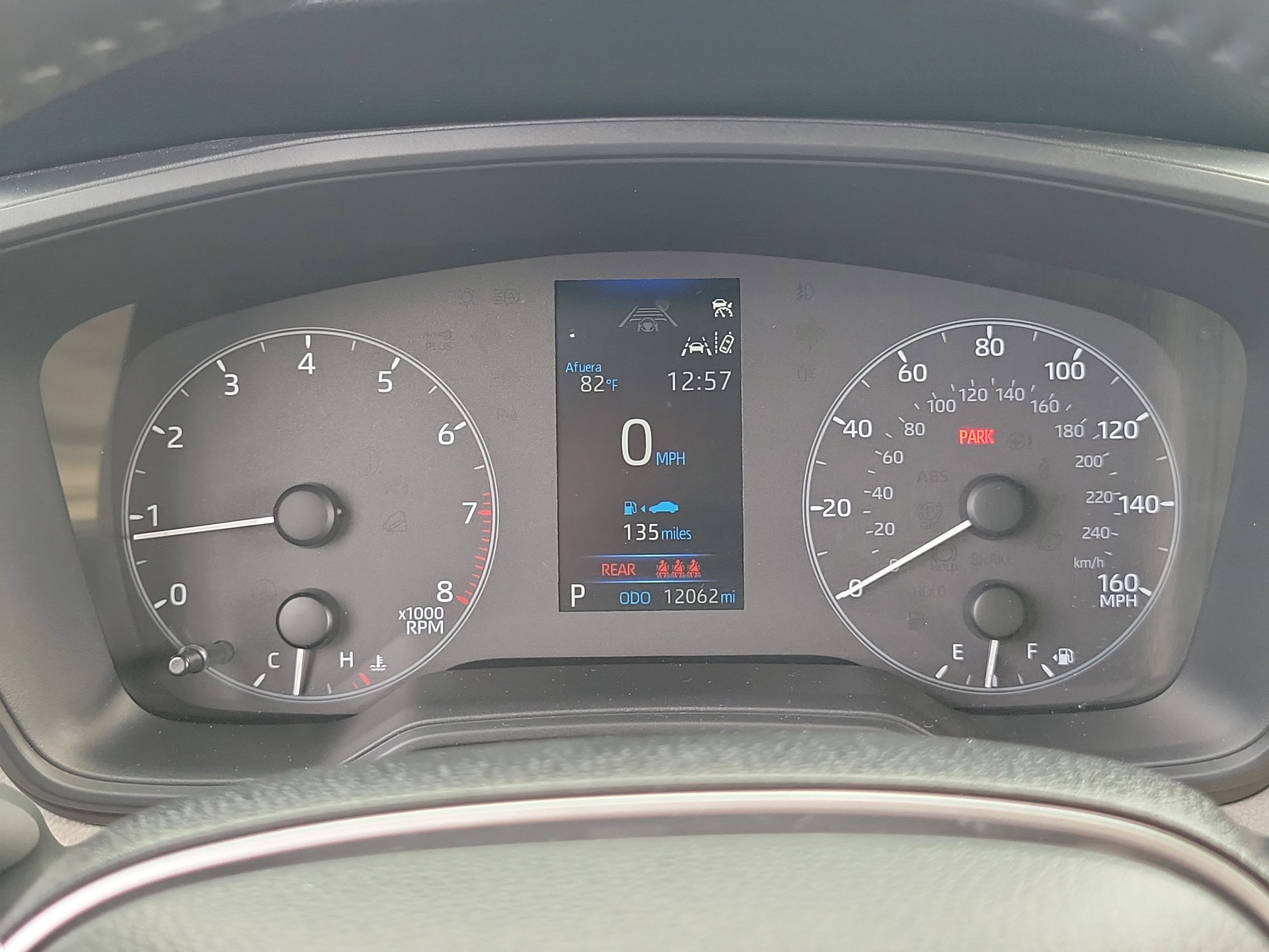 Used 2025 Toyota Corolla Cross LE image 29