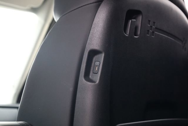 Certified 2025 Hyundai Santa Fe SEL image 23