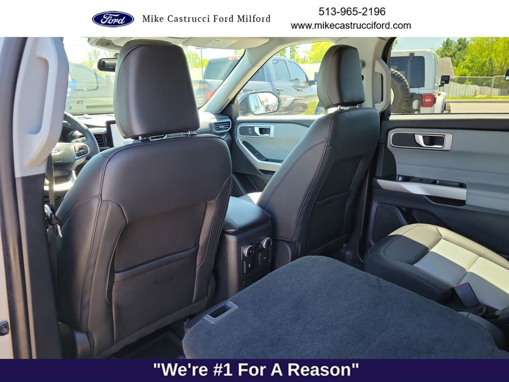 Certified 2024 Ford Explorer XLT w/ Equipment Group 202A AWD/4WD image 18