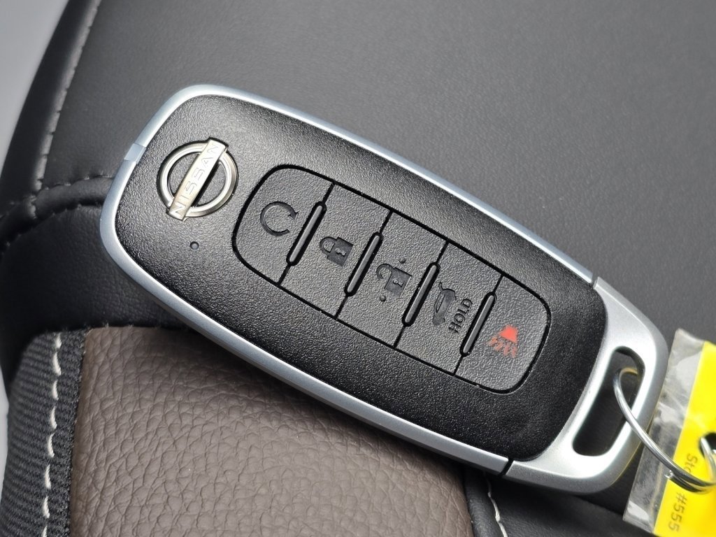 New 2026 Nissan Pathfinder Platinum w/ Accent Package image 19