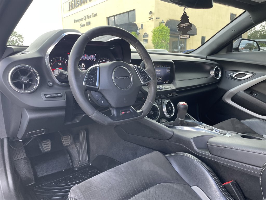 Used 2019 Chevrolet Camaro SS RWD image 12