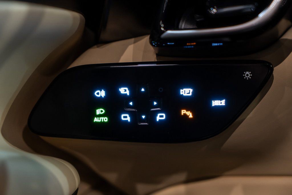 Certified 2024 Ferrari Roma Spider image 33