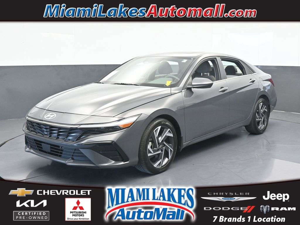 Used 2024 Hyundai Elantra SEL w/ Convenience Package