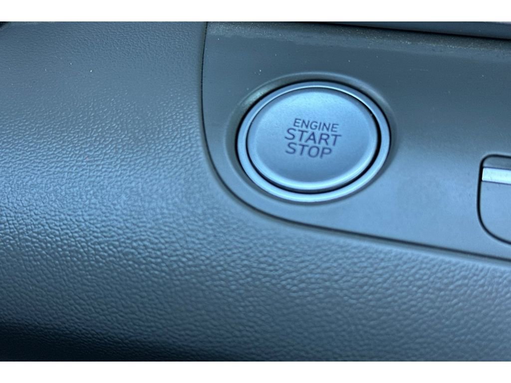 Used 2024 Hyundai Elantra SEL image 24