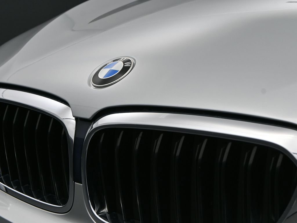 Used 2019 BMW 530i xDrive w/ Convenience Package image 12