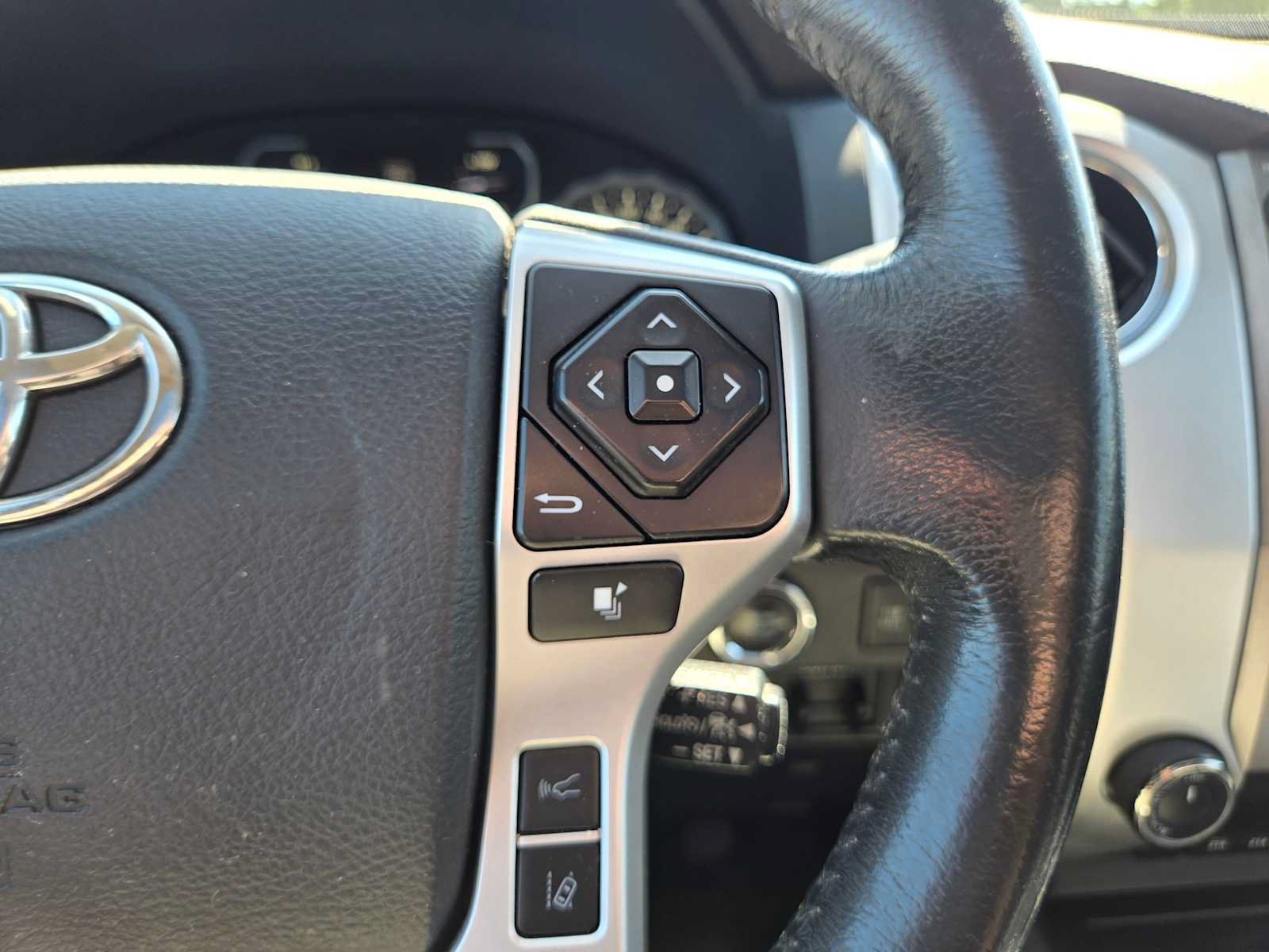Used 2020 Toyota Tundra TRD Pro AWD/4WD image 36