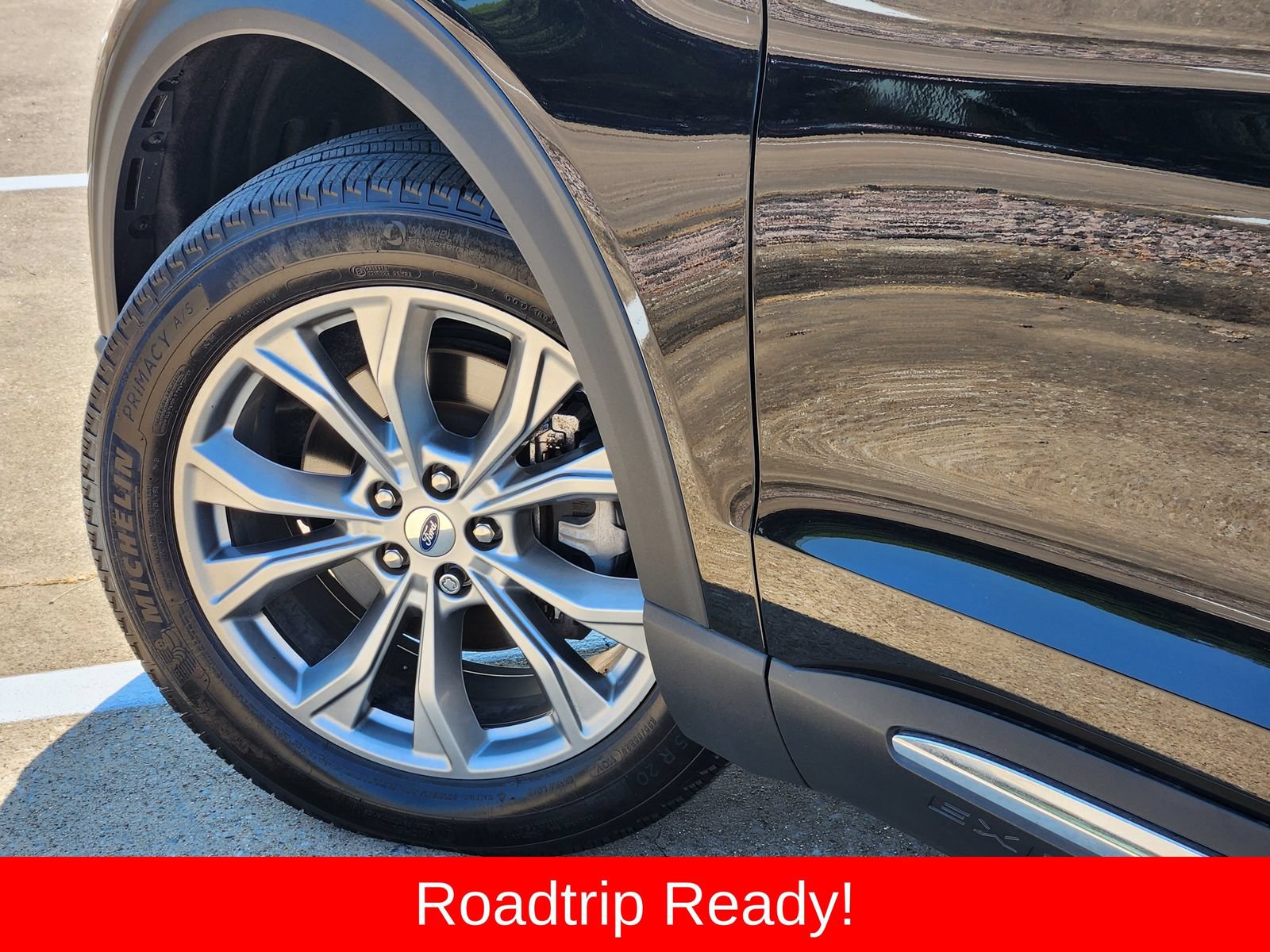 Used 2024 Ford Explorer XLT w/ Equipment Group 202A AWD/4WD image 17