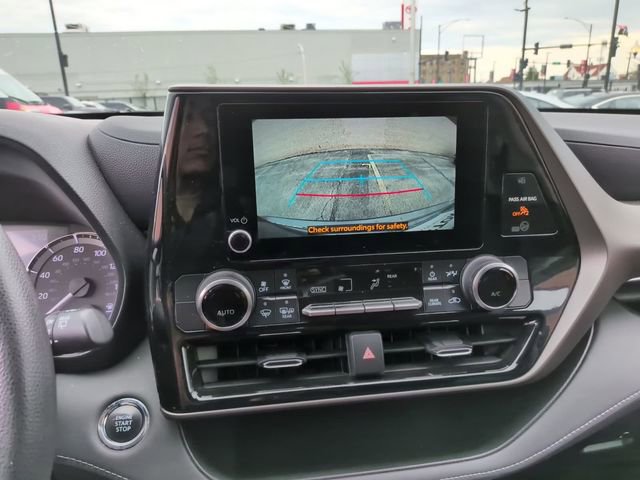 Used 2023 Toyota Highlander L FWD image 21