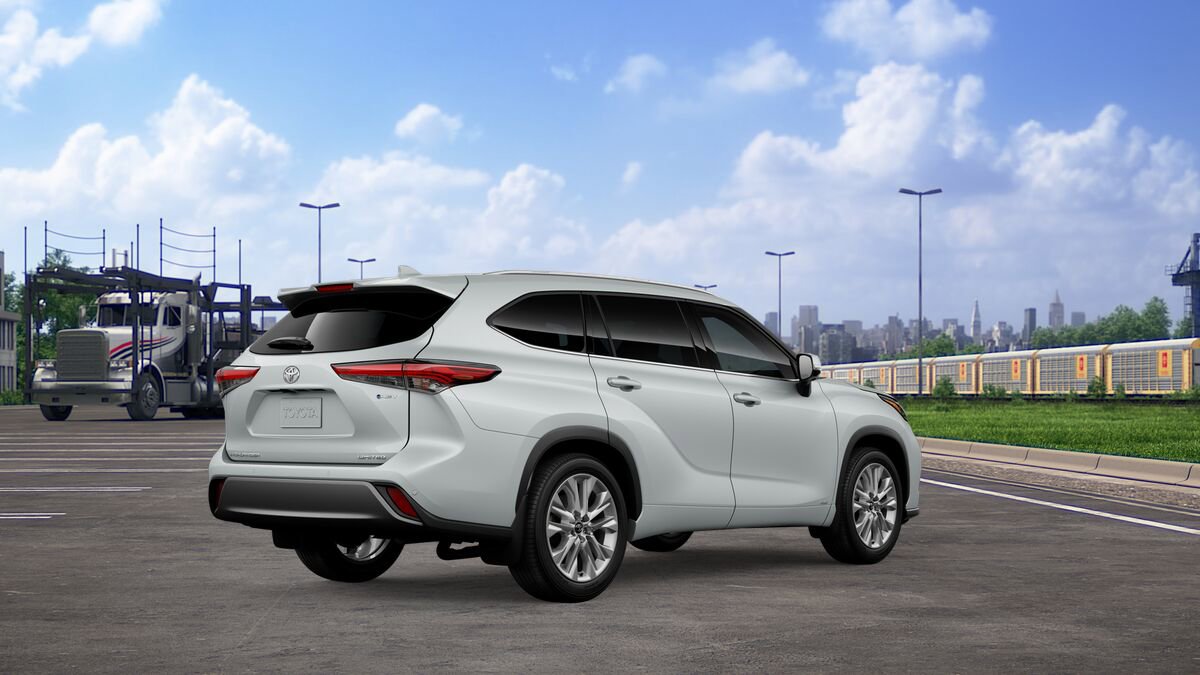 New 2026 Toyota Highlander Limited image 12