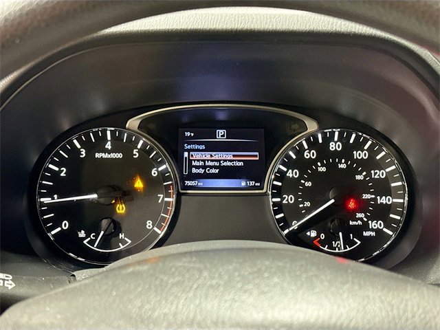 Used 2017 Nissan Pathfinder S image 14