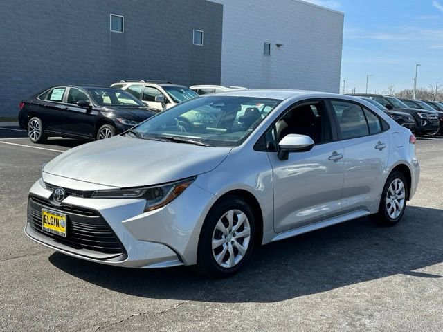 Used 2025 Toyota Corolla LE image 3