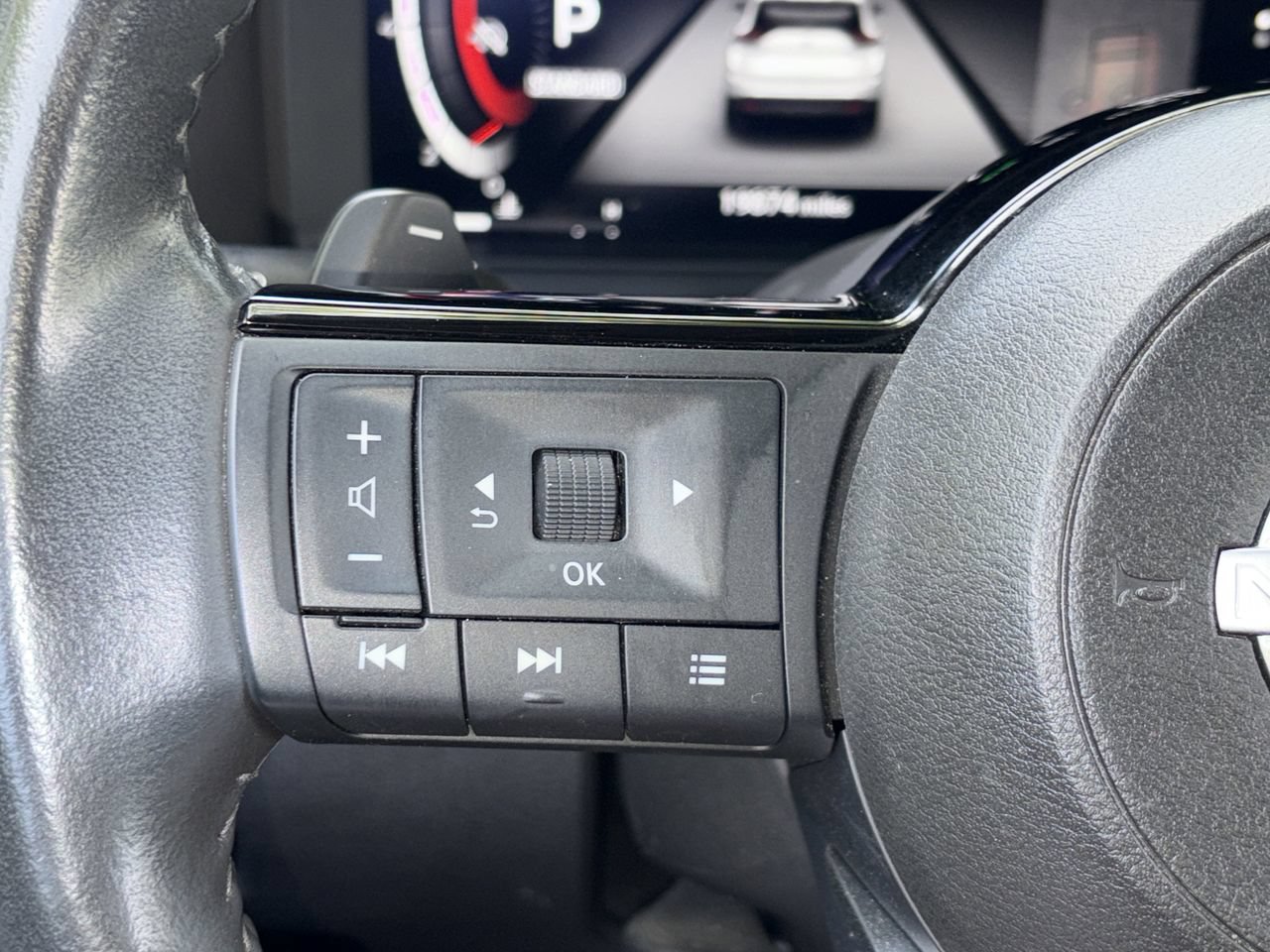 Used 2024 Nissan Rogue Platinum w/ Platinum Premium Package FWD image 21