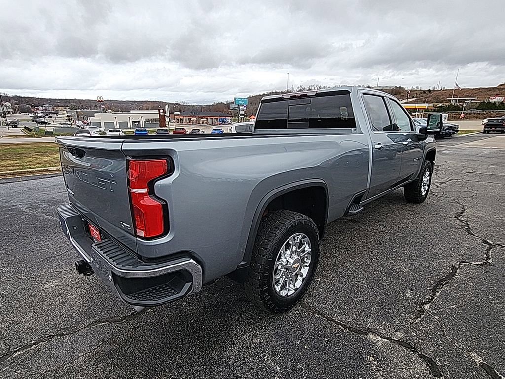 Used 2024 Chevrolet Silverado 3500 LTZ w/ LTZ Convenience Package image 9