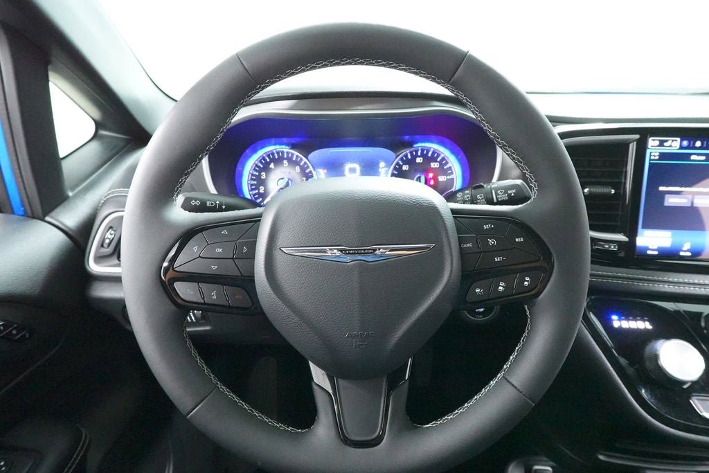 New 2026 Chrysler Pacifica Select w/ S Appearance Package FWD image 11