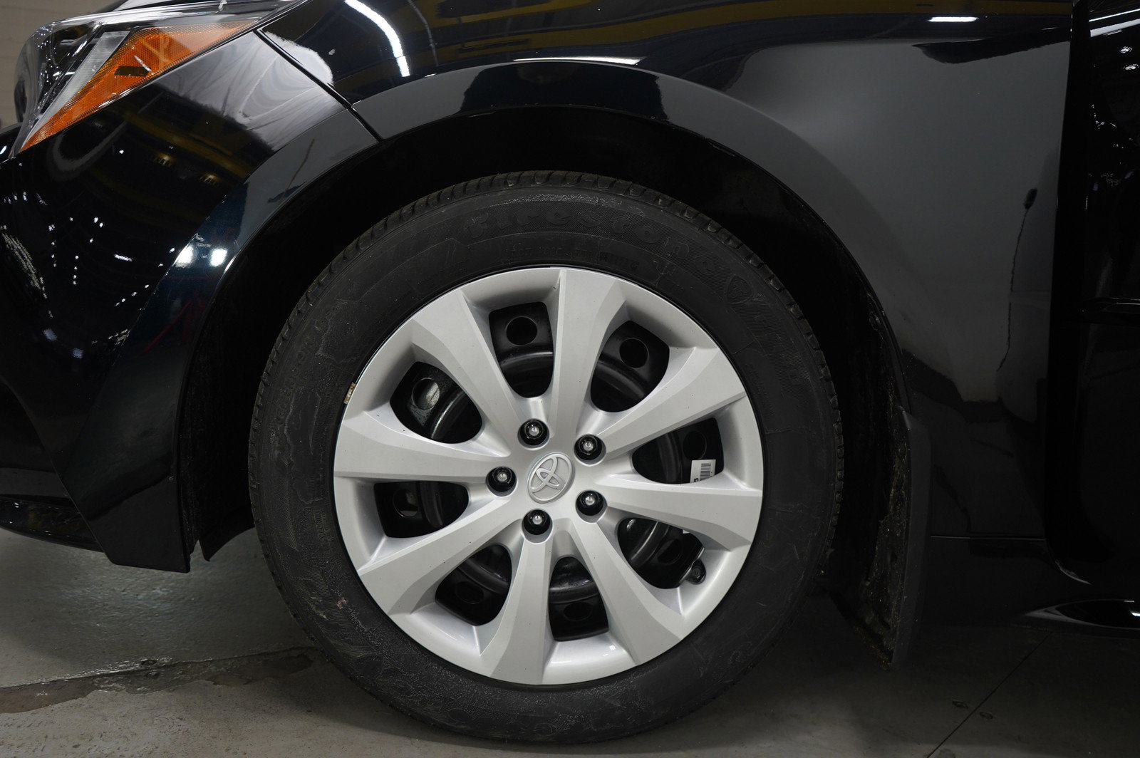 Used 2023 Toyota Corolla LE image 26