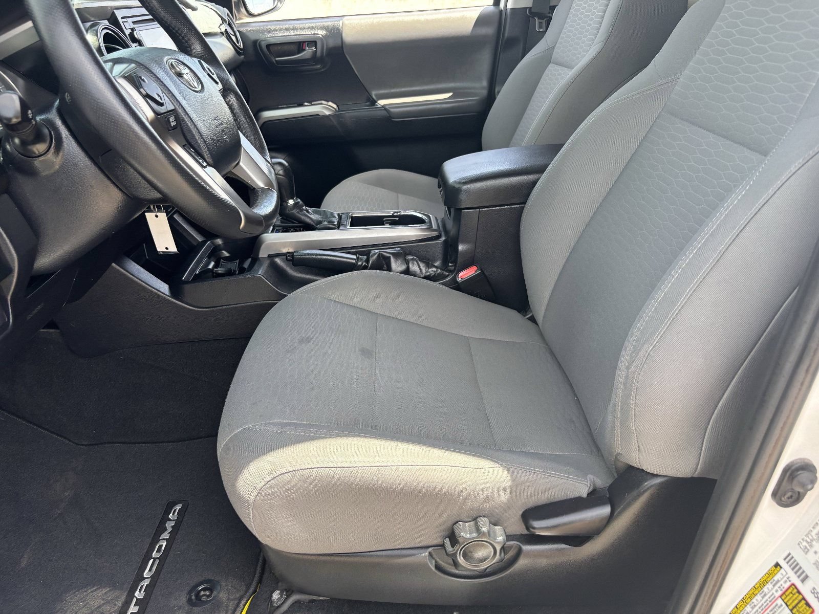 Used 2017 Toyota Tacoma SR5 w/ Tow Package AWD/4WD image 20