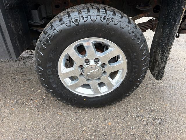 Used 2011 Chevrolet Silverado 3500 LT w/ Snow Plow Prep Package AWD/4WD image 22
