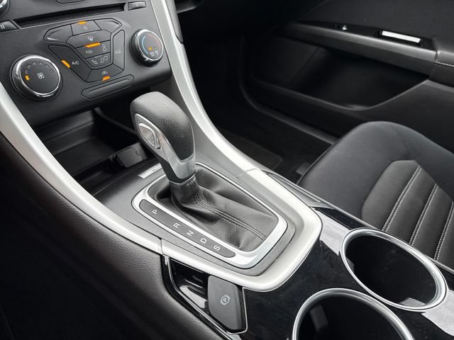 Used 2014 Ford Fusion SE FWD image 25