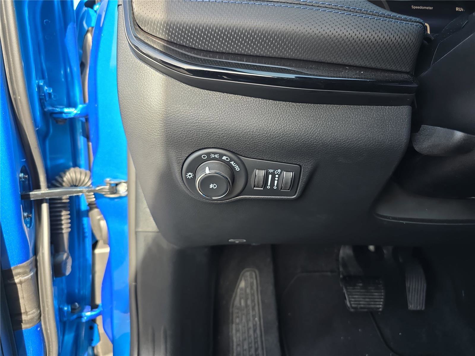 Used 2026 Jeep Compass Limited image 34