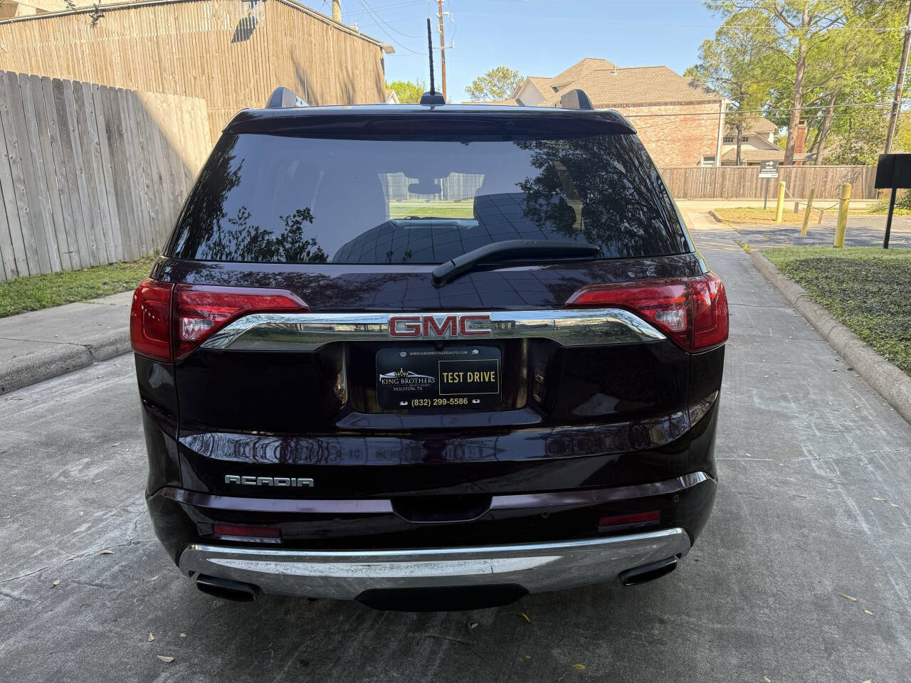 Used 2017 GMC Acadia Denali w/ Technology Package image 6