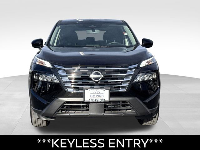 Certified 2025 Nissan Rogue SV image 9